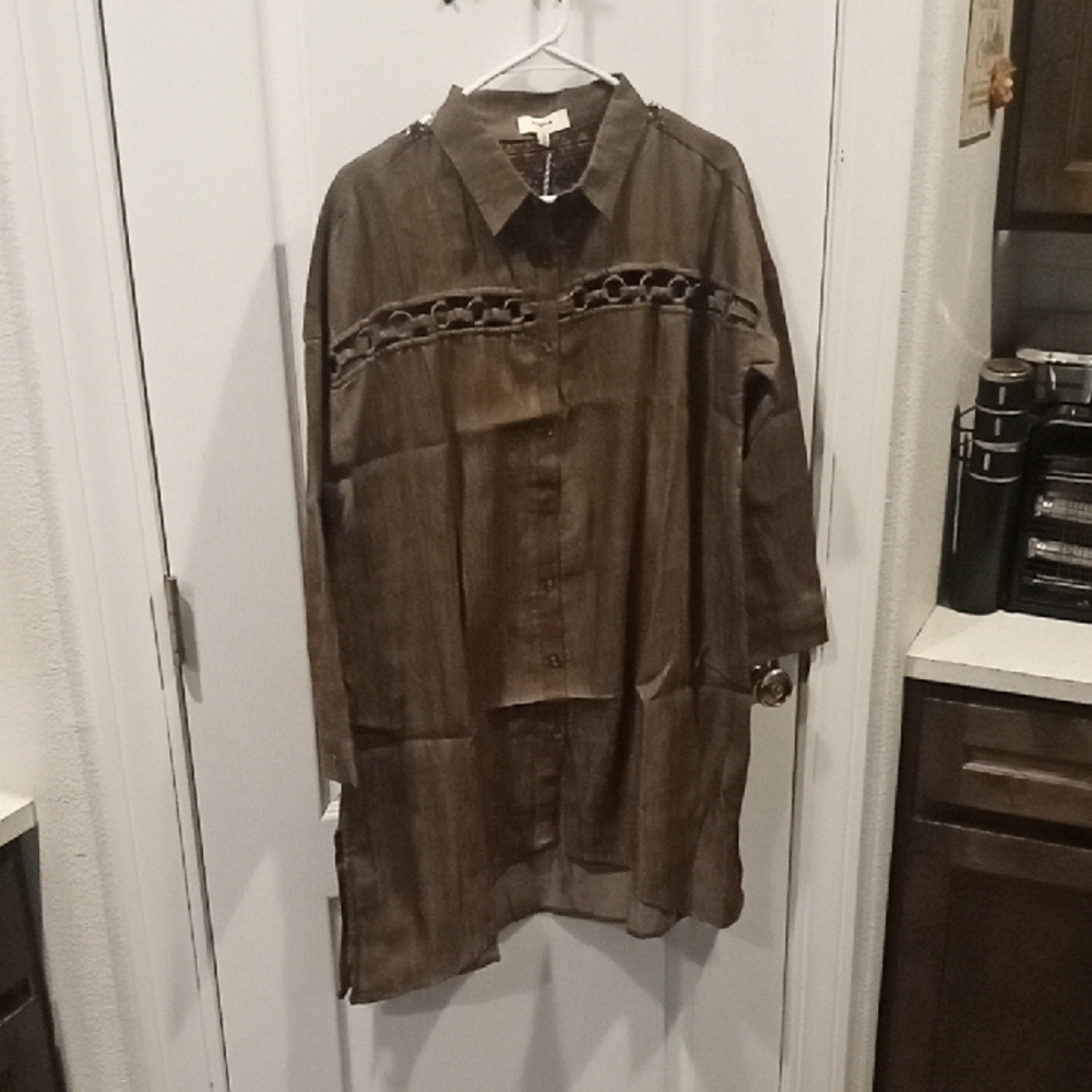 Brown Long Sleeve Shirt/Dress with woven front and open back Detail Unique